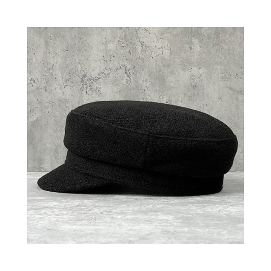 Black Wool Beret Hat for Women: Classic Newsboy Style with Vintage Flat Top Design